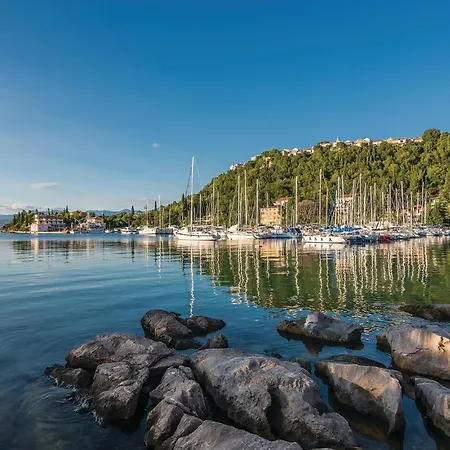 Awesome In With Wifi Omišalj