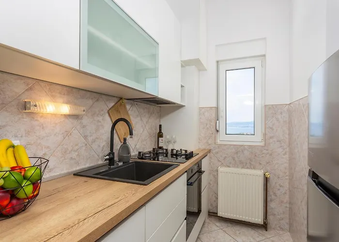 Διαμέρισμα Awesome In With Wifi Omišalj