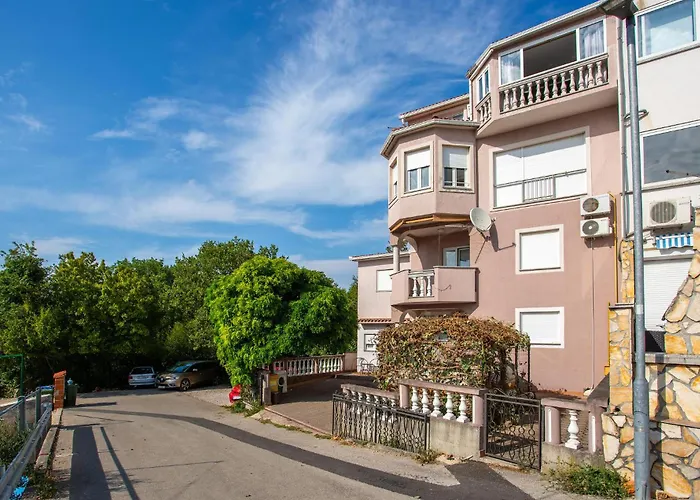 Awesome In With Wifi Omišalj